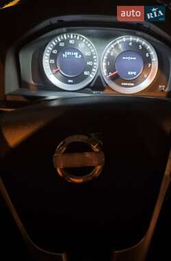 Седан Volvo S60 2012 в 