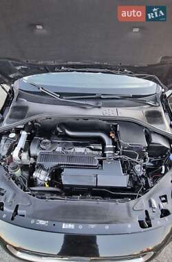 Седан Volvo S60 2012 в 