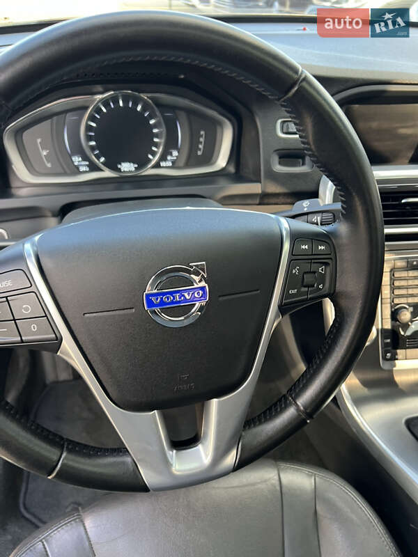 Седан Volvo S60 2016 в Києві