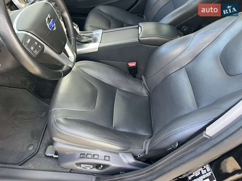Седан Volvo S60 2016 в Києві