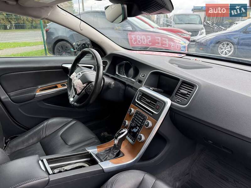 Седан Volvo S60 2015 в Луцьку
