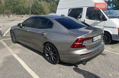 Седан Volvo S60 2020 в 