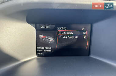 Седан Volvo S60 2012 в 