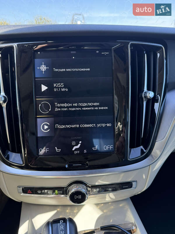 Седан Volvo S60 2018 в Золочеві