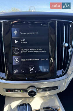 Седан Volvo S60 2018 в 