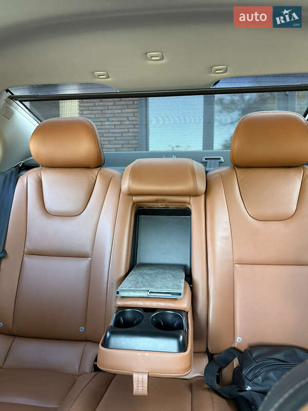 Седан Volvo S60 2015 в Черновцах