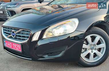 Седан Volvo S60 2012 в 