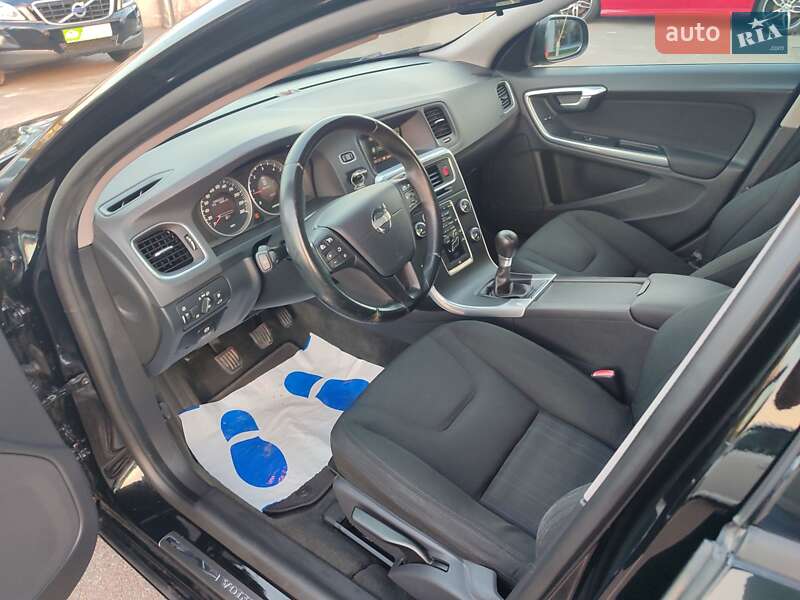 Седан Volvo S60 2012 в Киеве