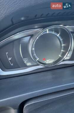Седан Volvo S60 2015 в 