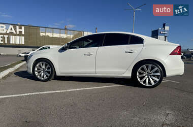 Седан Volvo S60 2016 в 