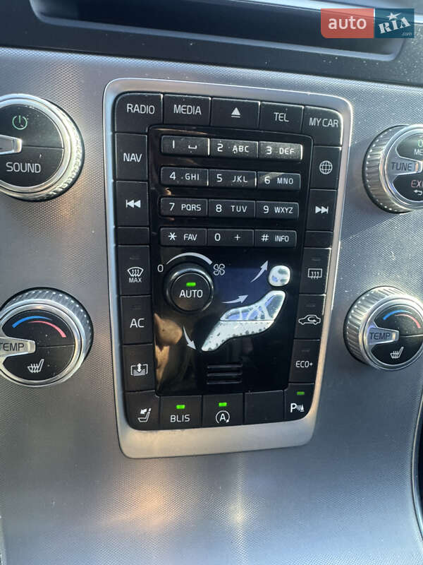 Седан Volvo S60 2016 в Киеве