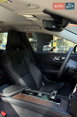 Седан Volvo S60 2023 в 