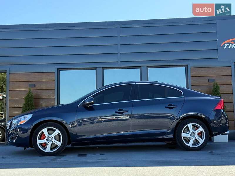 Седан Volvo S60 2013 в Ровно