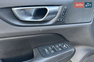 Седан Volvo S60 2020 в 