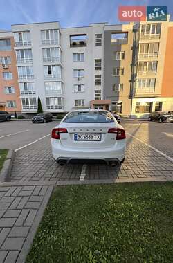 Седан Volvo S60 2016 в 