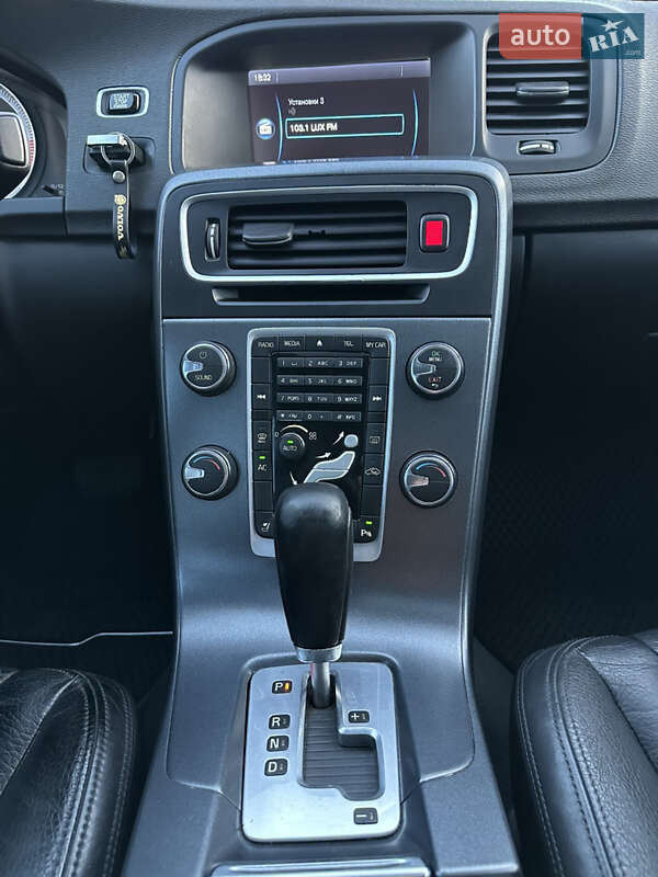 Седан Volvo S60 2011 в Києві