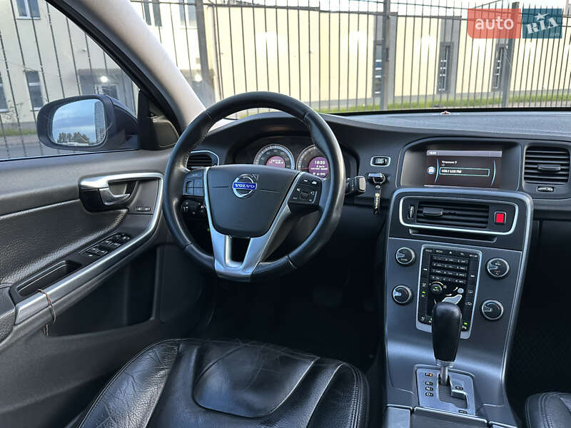 Седан Volvo S60 2011 в Києві