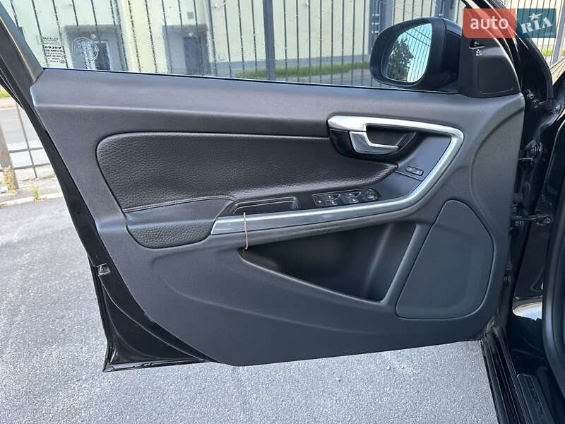 Седан Volvo S60 2011 в Києві