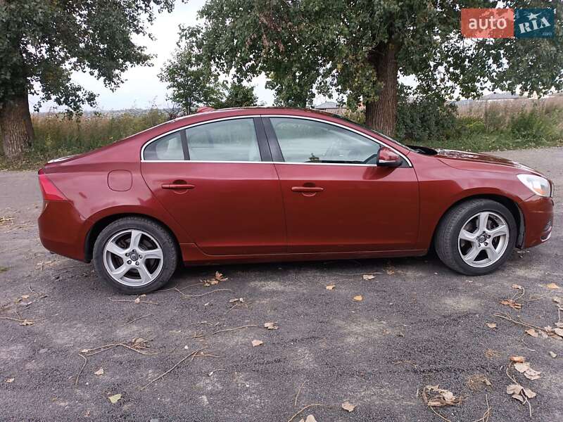 Седан Volvo S60 2011 в Хмельницком