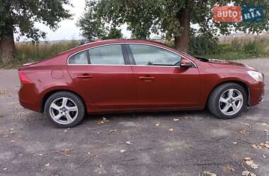 Седан Volvo S60 2011 в 