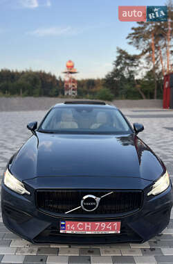Седан Volvo S60 2020 в 