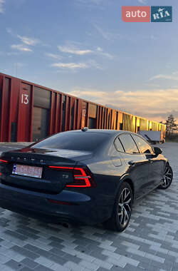 Седан Volvo S60 2020 в 