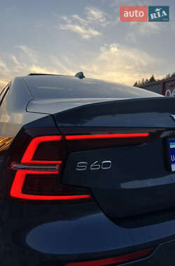 Седан Volvo S60 2020 в 