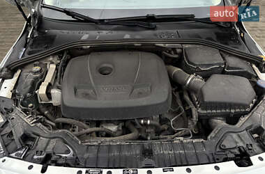 Седан Volvo S60 2015 в 