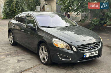 Седан Volvo S60 2011 в Киеве