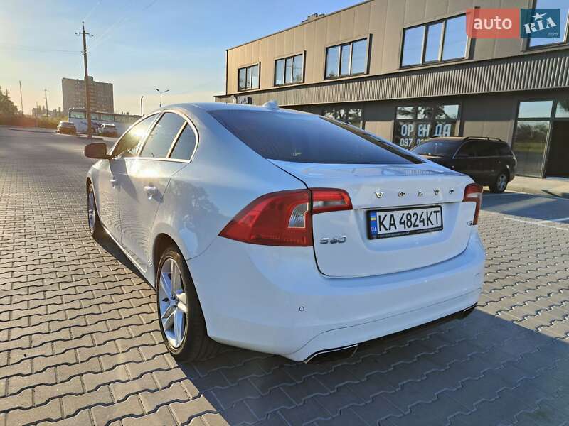 Седан Volvo S60 2013 в Киеве фото 4 Седан Volvo S60 2013 в Киеве