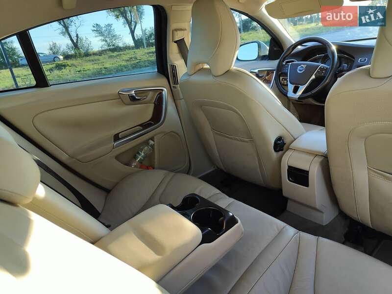 Седан Volvo S60 2013 в Киеве фото 13 Седан Volvo S60 2013 в Киеве