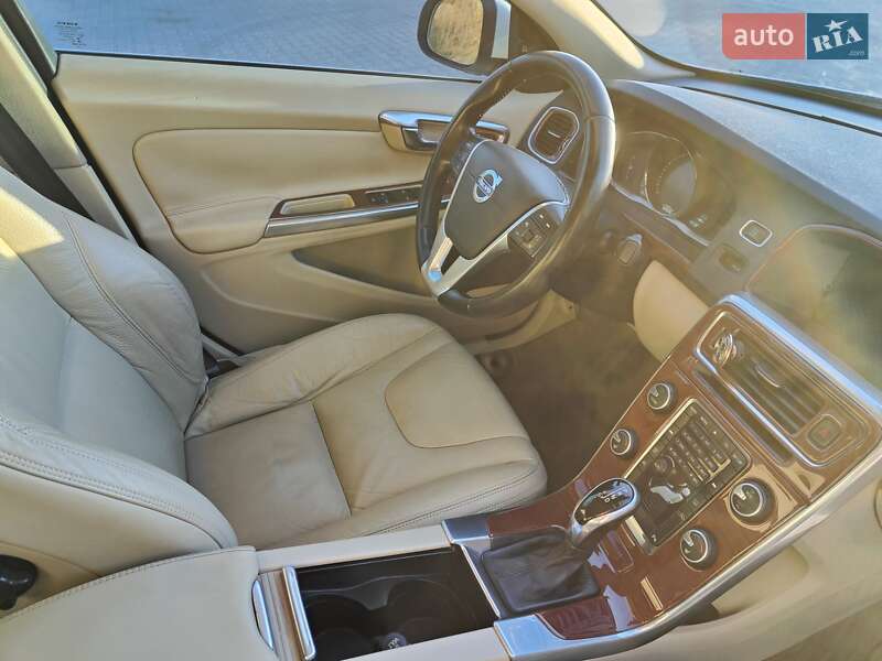 Седан Volvo S60 2013 в Киеве фото 17 Седан Volvo S60 2013 в Киеве