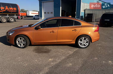 Седан Volvo S60 2011 в 