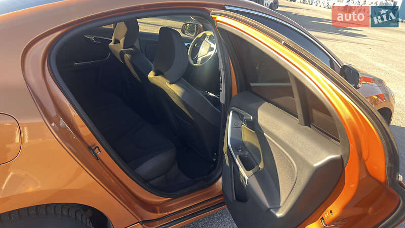 Седан Volvo S60 2011 в Киеве