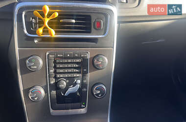 Седан Volvo S60 2011 в 