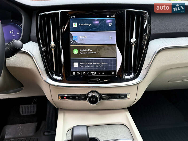 Седан Volvo S60 2024 в Киеве