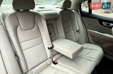 Седан Volvo S60 2024 в 
