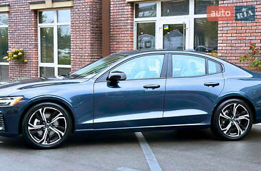 Седан Volvo S60 2024 в 