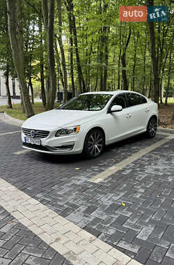 Седан Volvo S60 2017 в 