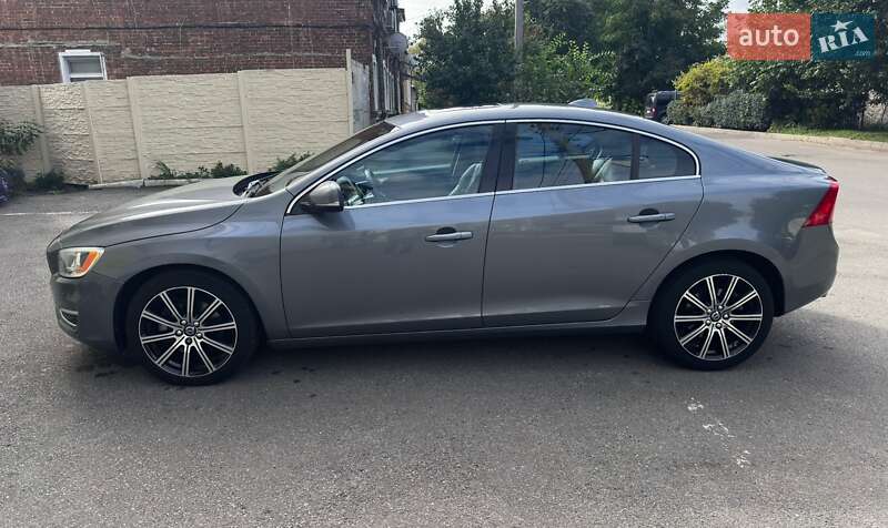 Седан Volvo S60 2016 в Харькове