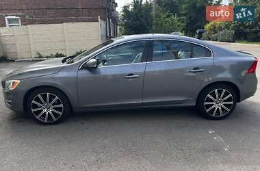 Седан Volvo S60 2016 в 