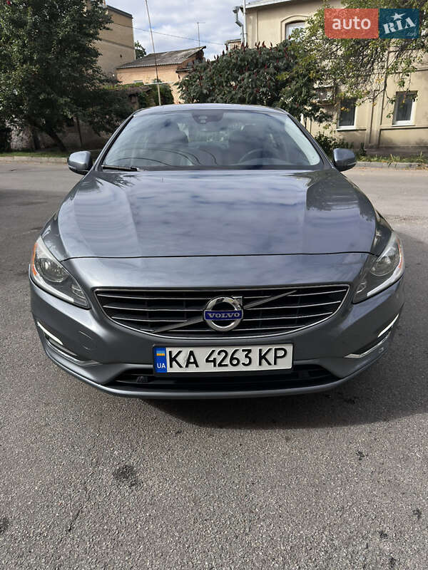 Седан Volvo S60 2016 в Харькове