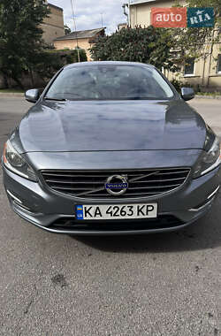Седан Volvo S60 2016 в 
