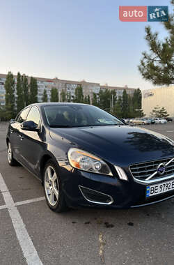 Седан Volvo S60 2012 в 