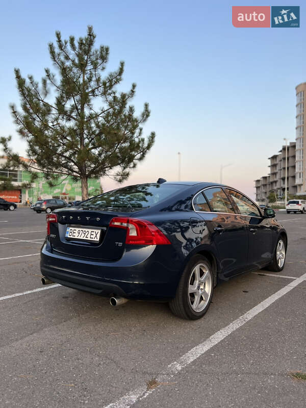 Седан Volvo S60 2012 в Николаеве фото 4 Седан Volvo S60 2012 в Николаеве