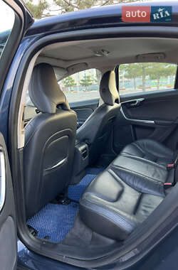 Седан Volvo S60 2012 в 