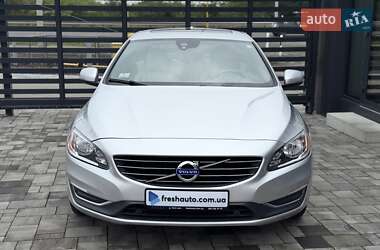 Седан Volvo S60 2014 в 