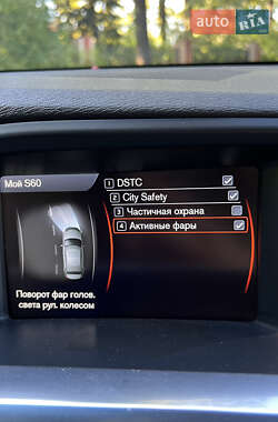 Седан Volvo S60 2012 в 