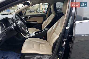 Седан Volvo S60 2011 в 
