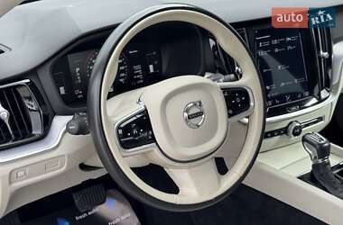 Седан Volvo S60 2019 в 